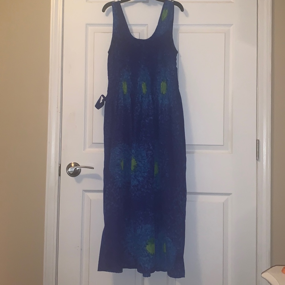 Ocean blue dress & matching Scrunchie.